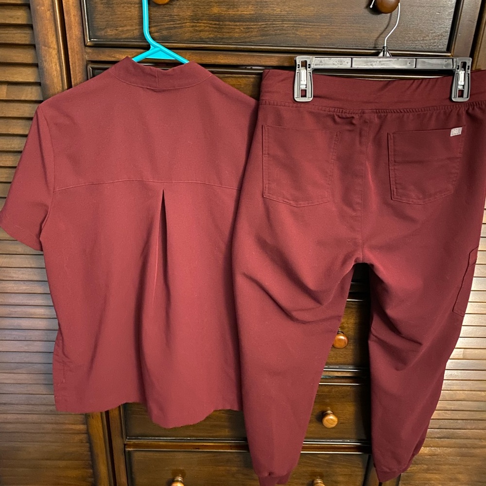 Medium maroon top and bottoms
